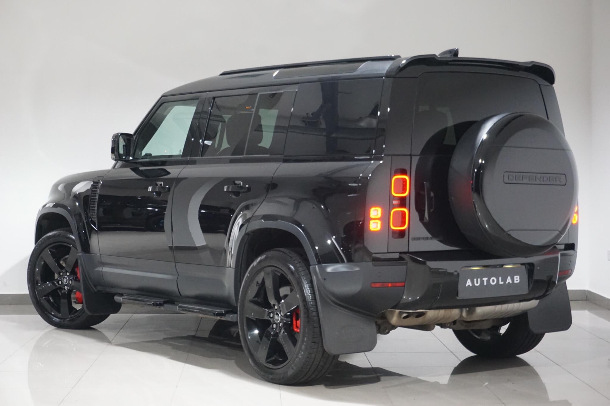 Land Rover Defender 110 3.0 D250 MHEV HSE Hard Top SUV 5dr Diesel Auto 4WD MWB Euro 6 (s/s) (250 ps)